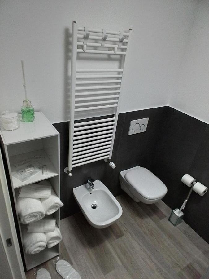 Home Sweet Home Bologna Bagian luar foto